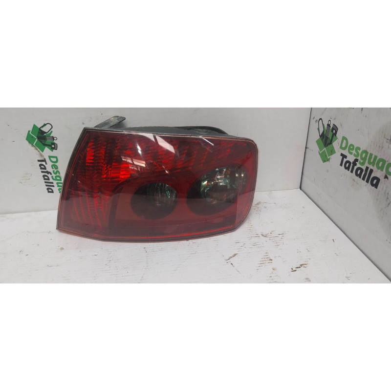 PILOTO TRASERO DERECHO PEUGEOT 407 RHRDW10BTED4TIPO RHR085501937RB