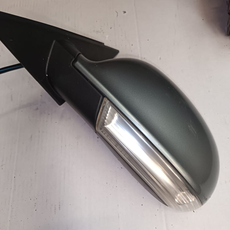 RETROVISOR IZQUIERDO VOLKSWAGEN PASSAT BERLINA (3B3) AVB3B0857933B