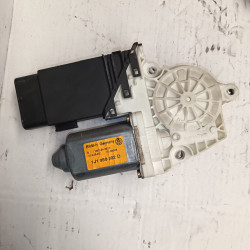 MOTOR ELEVALUNAS DELANTERO DERECHO VOLKSWAGEN BORA BERLINA (1J2)(1998) AUY1J1959802D