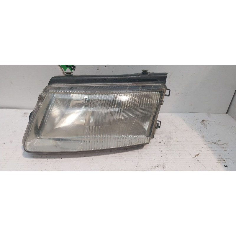 FARO IZQUIERDO VOLKSWAGEN PASSAT BERLINA (3B2) AJM14742500