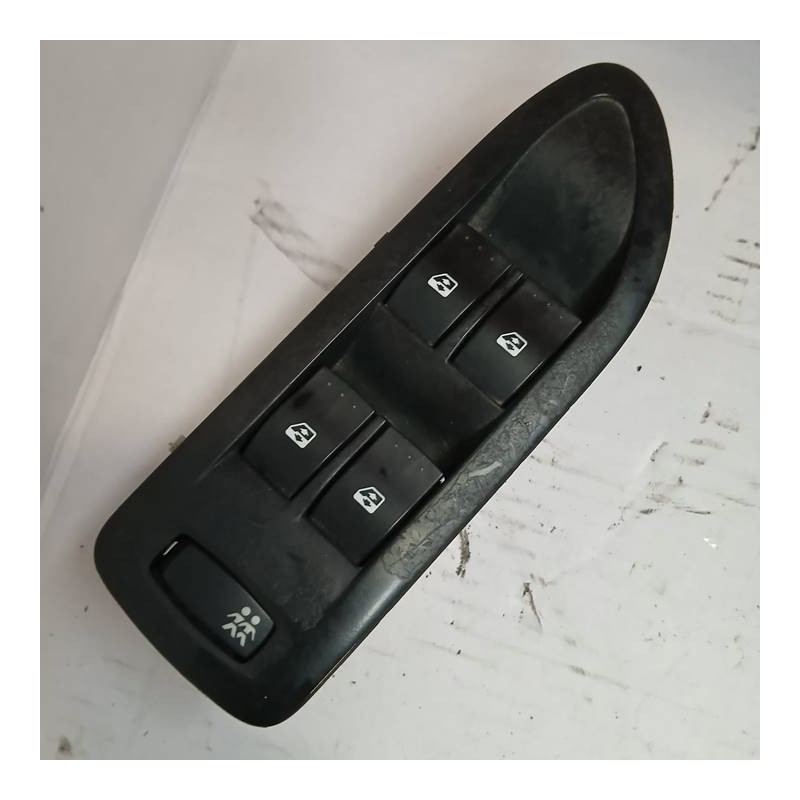 MANDO ELEVALUNAS DELANTERO IZQUIERDO RENAULT LAGUNA II (BG0) F9QC7