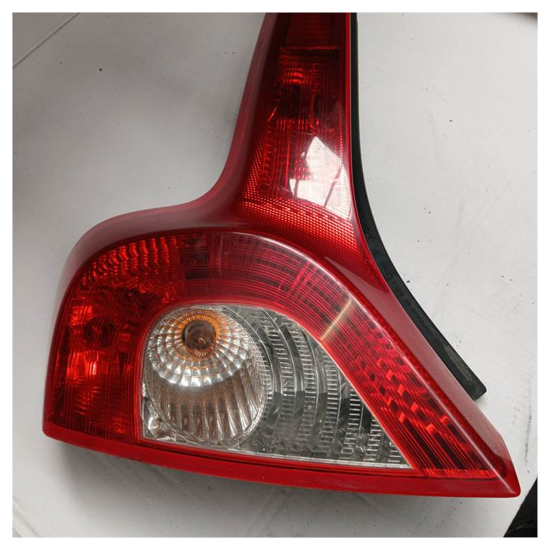 PILOTO TRASERO IZQUIERDO VOLVO C30 D5244T827710105