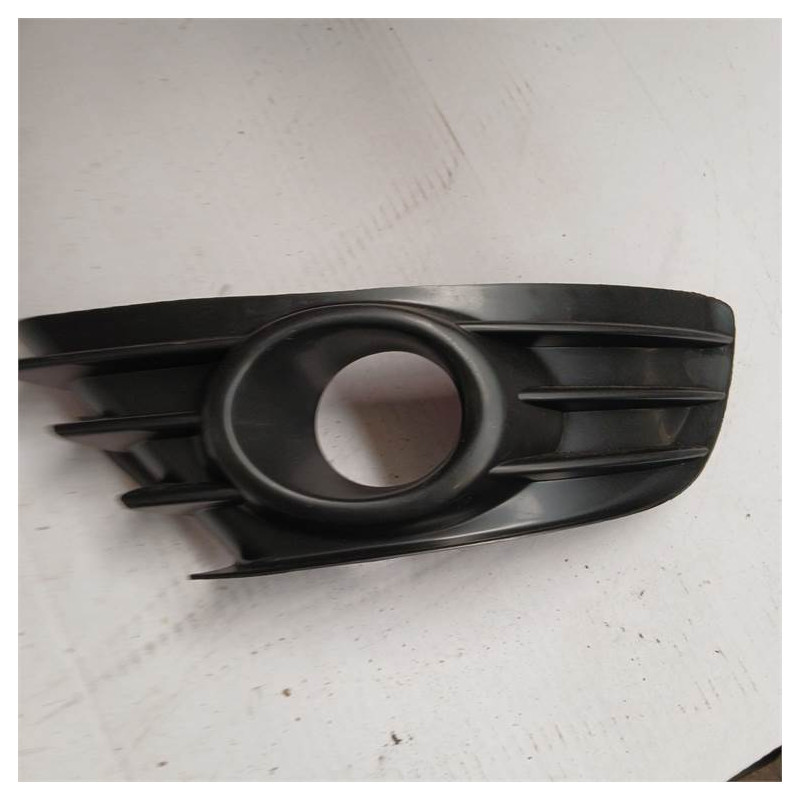 REJILLA PARAGOLPES IZQUIERDA CITROEN C4 BERLINA 9HZDV6TED45V
