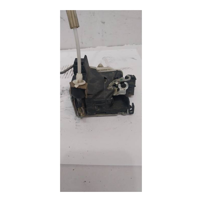CERRADURA PUERTA DELANTERA IZQUIERDA AUDI A4 AVANT (B5) ADR5 VELOCIDADES8D1837015A