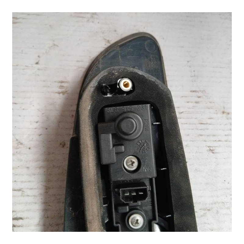 PILOTO TRASERO DERECHO INTERIOR SEAT IBIZA (6L1) AXR
