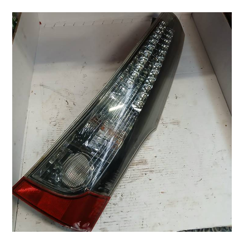 PILOTO TRASERO DERECHO MITSUBISHI GRANDIS (NA0W) BSY