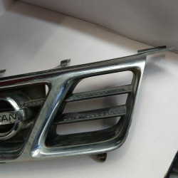 REJILLA DELANTERA NISSAN X-TRAIL (T30) YD22DDTIYD22