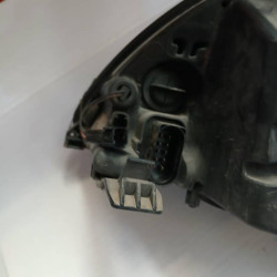 FARO DERECHO FORD FOCUS BERLINA (CAP) 8M5113D152CD