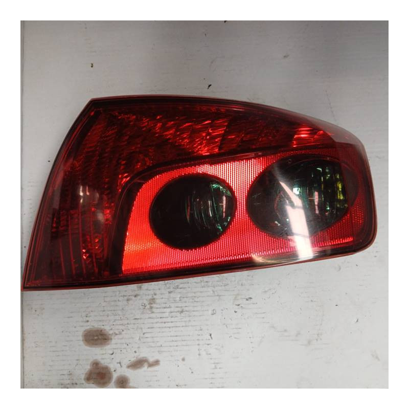 PILOTO TRASERO DERECHO PEUGEOT 407 RFN5 VELOCIDADES