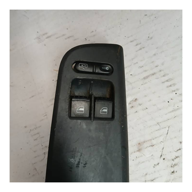 MANDO ELEVALUNAS DELANTERO IZQUIERDO VOLKSWAGEN PASSAT BERLINA (3B3) AWX1J3959857B