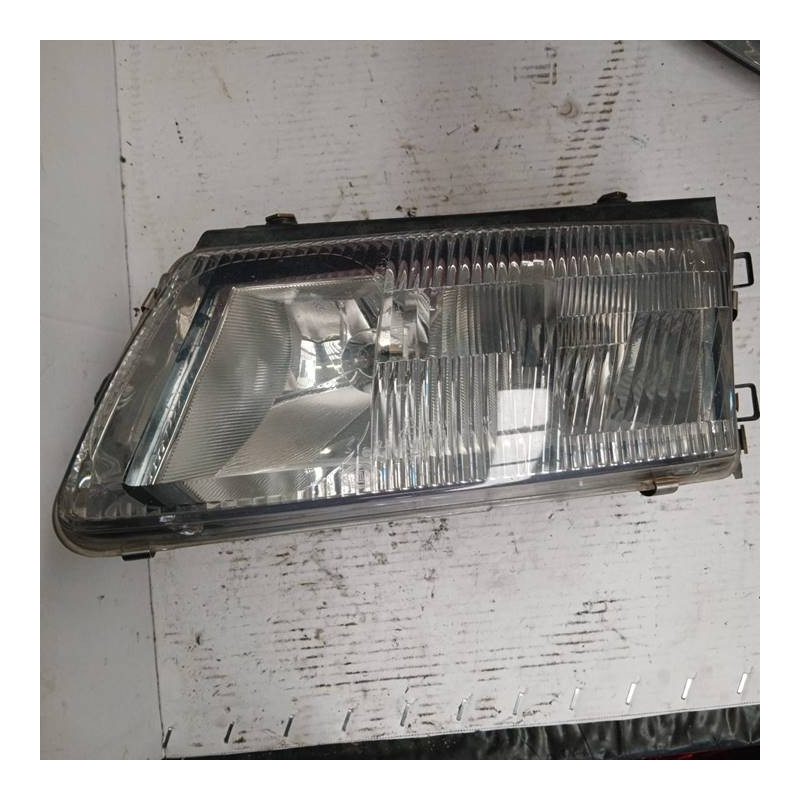 FARO IZQUIERDO VOLKSWAGEN PASSAT BERLINA (3B2) AFN
