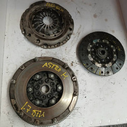 KIT EMBRAGUE OPEL ASTRA H GTC Z17DTH415025610