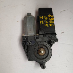 MOTOR ELEVALUNAS DELANTERO IZQUIERDO VOLKSWAGEN PASSAT BERLINA (3B3) AWX9776105404301