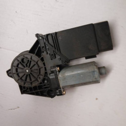 MOTOR ELEVALUNAS DELANTERO IZQUIERDO VOLKSWAGEN PASSAT BERLINA (3B3) AWX9776105404301